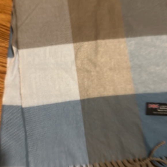 100% cashmere scarf - Picture 3 of 3